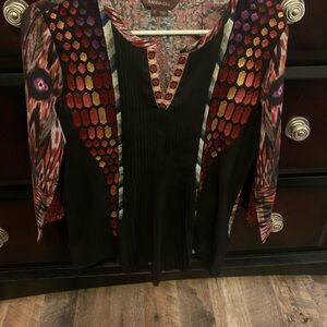 Ranna Gill Red and Orange V-Neck Raglan Top